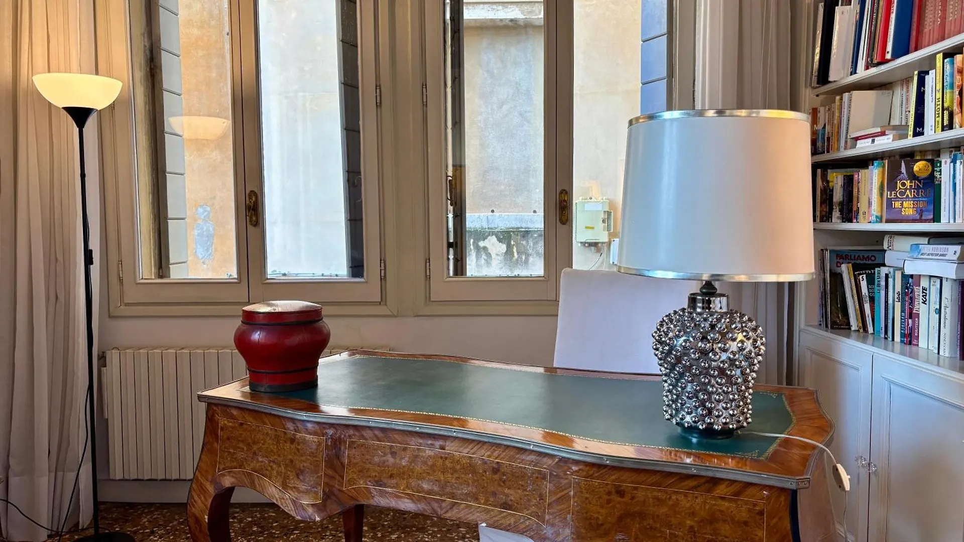 Il Giardino Segreto Di Monty Don Sul Canal Grande Venice Apartment